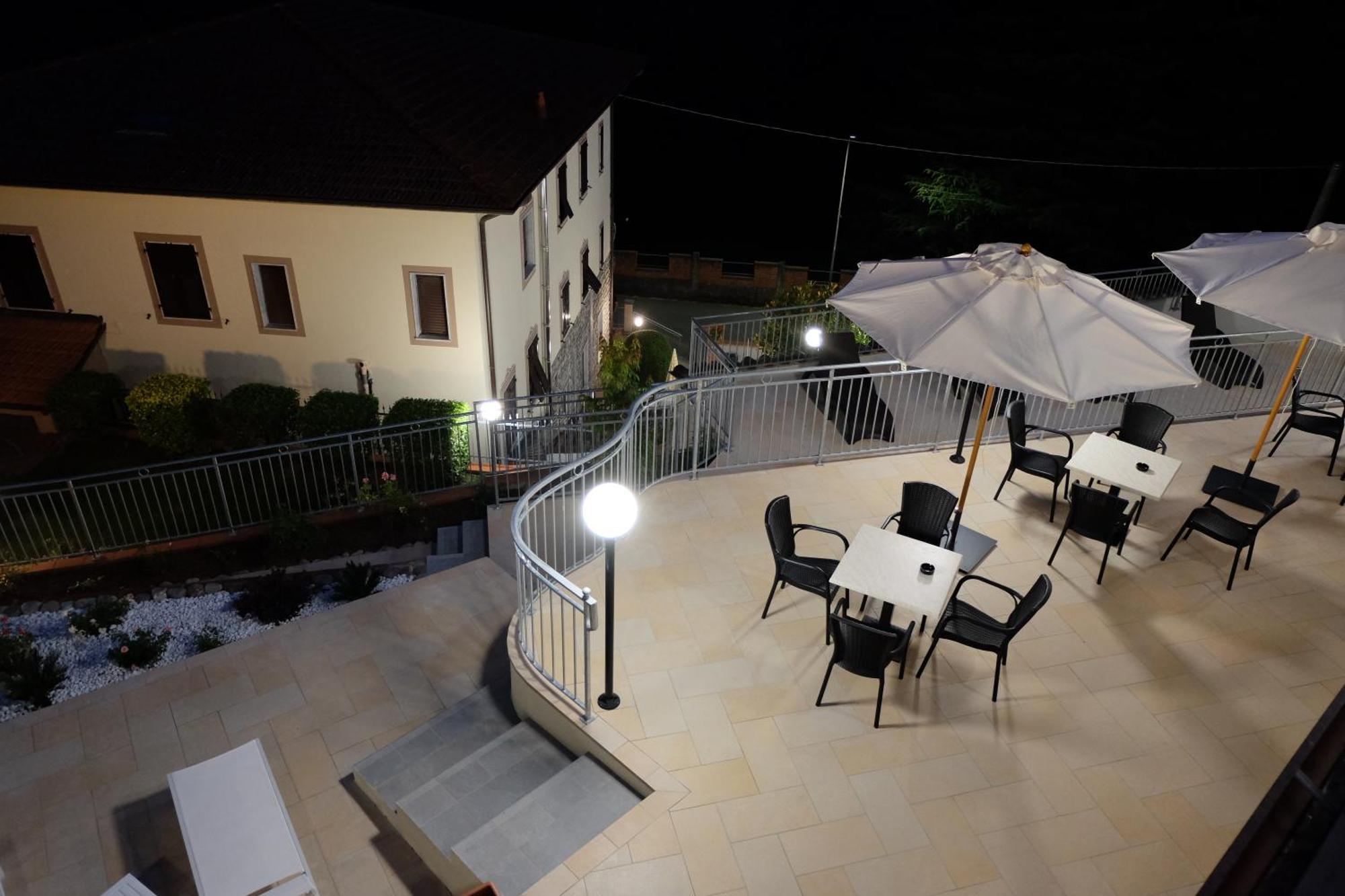 Albergo Elisa Comano  المظهر الخارجي الصورة